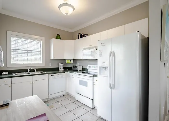 Apartment Seascape 18cu By Pkrm Pensacola